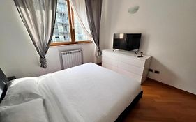 Best Stay - Central Station Suite Apartments